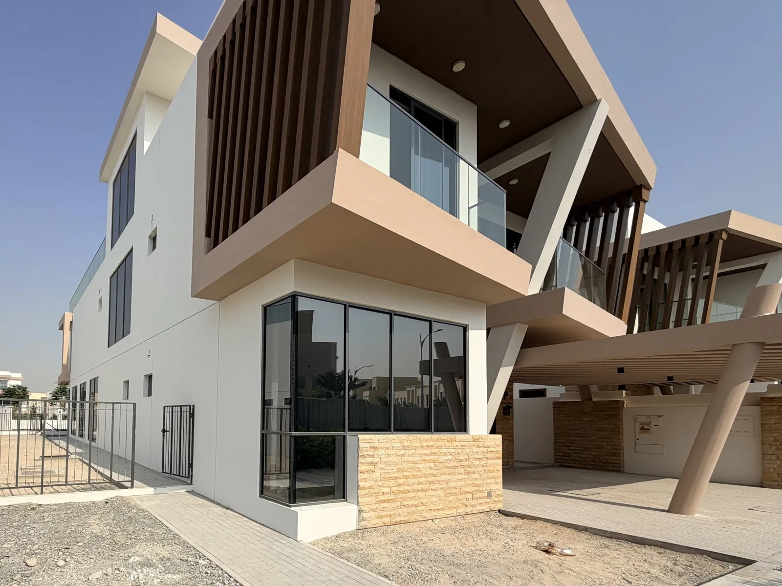 DAMAC Lagoons & DAMAC Hills 2 — villa delivery · Villa · Lagoons