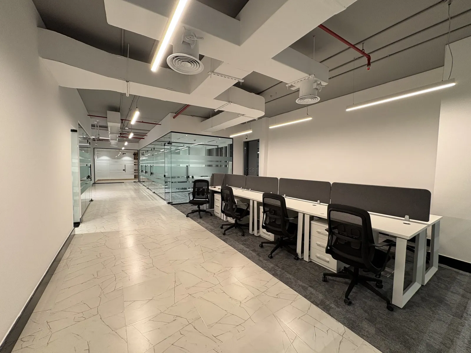 Administrative office · Workstations