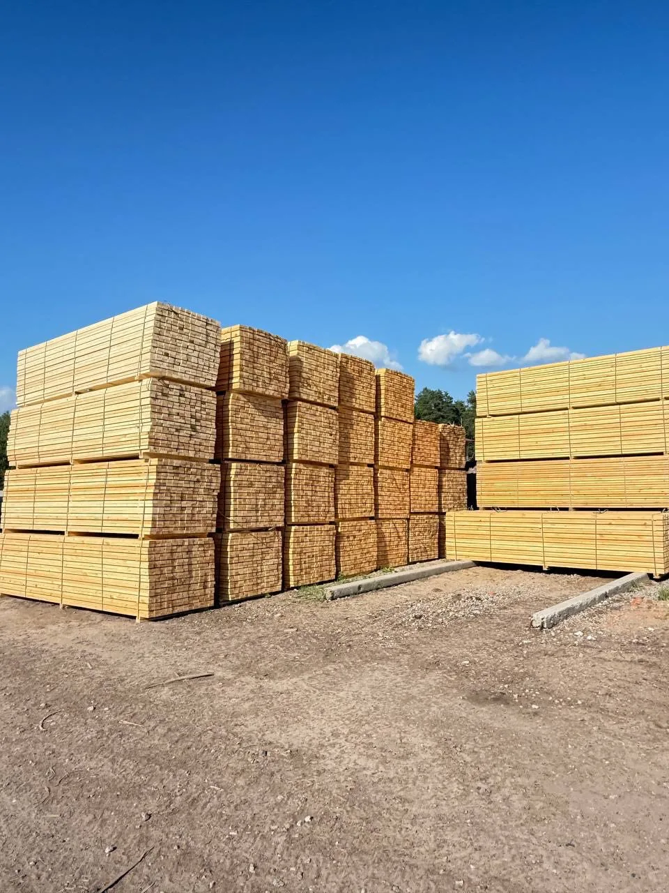 Stacked bundles · loading area